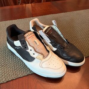 listing-status-banner